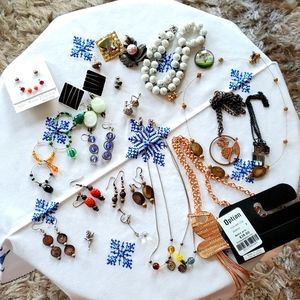 Lot of various jewels